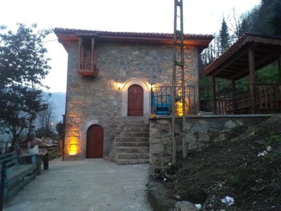 TESCİLLİ  CAMİİ HALILAR SERİLDİ