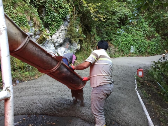 KAPLICA MAHALLESİ YOL BETONLAMA ÇALIŞMASI