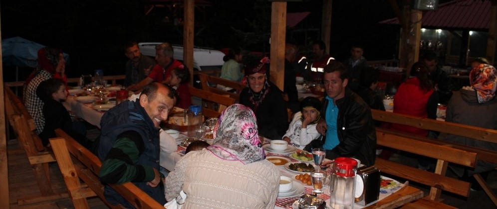 ÇAMLIHEMŞİN BELEDİYESİ İFTAR' DA BİR ARADA