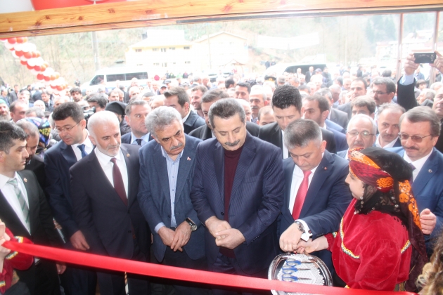 Gıda Tarım ve Hayvancılık Bakanımız Sayın Faruk ÇELİK ve Milletvekillerimizin katılımları ile 28.02.2016 Pazar günü saat 10.00 da gerçekleştirdiğimiz belediye hizmet binamız halkımıza hayırlı olsun..